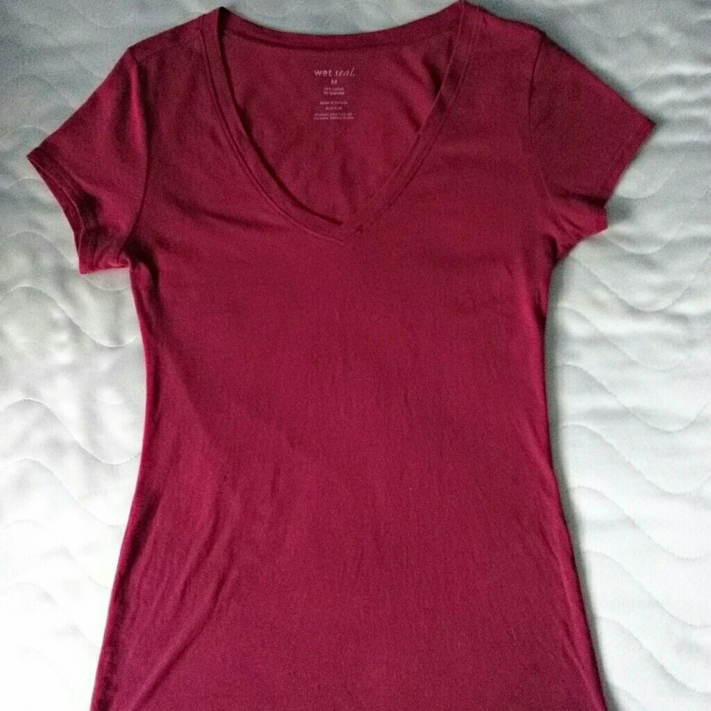 Wine red v neck shirt